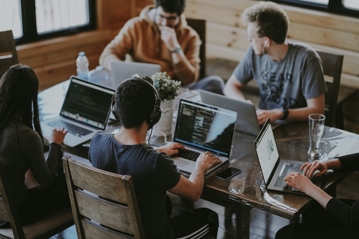 Growing business team in strategic collaboration